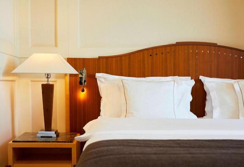 اتاق سوپریور با چشمانداز دریا, Kempinski Palace Portorož