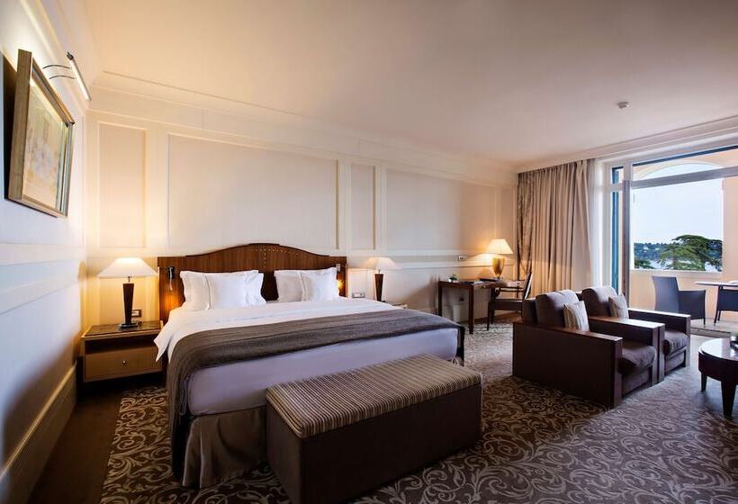 اتاق لوکس با چشم‌انداز دریا, Kempinski Palace Portorož