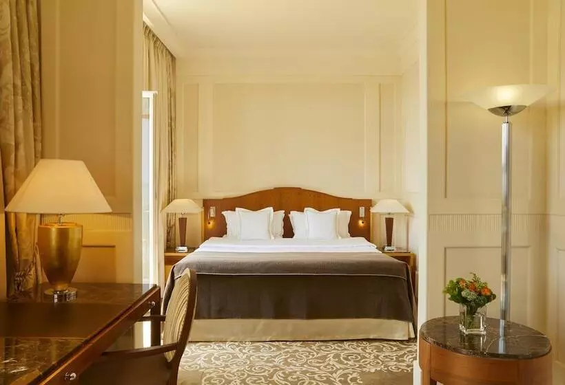 اتاق سوپریور با چشم‌انداز دریا, Kempinski Palace Portorož