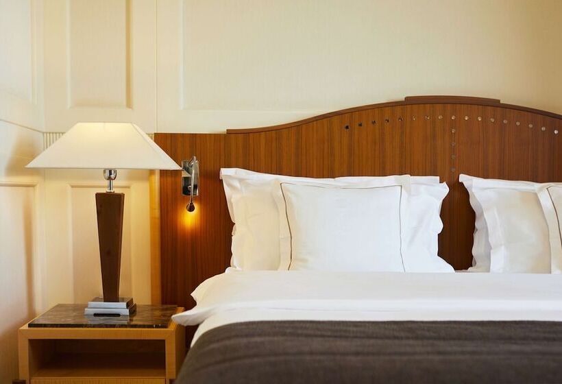 اتاق سوپریور با چشمانداز دریا, Kempinski Palace Portorož