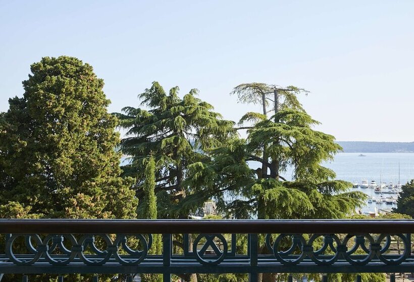 اتاق سوپریور با چشمانداز دریا, Kempinski Palace Portorož