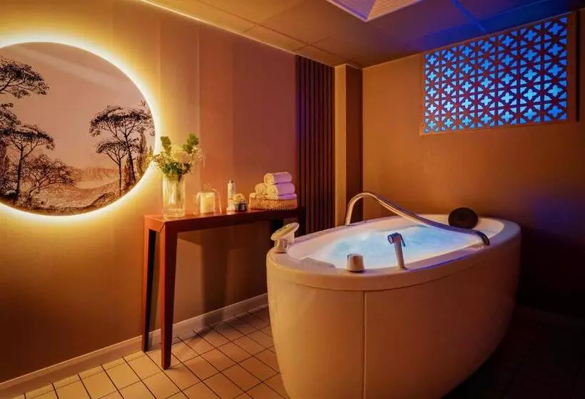 スタンダード４人部屋, Hôtel Valdys Thalasso & Spa   L Escale Marine