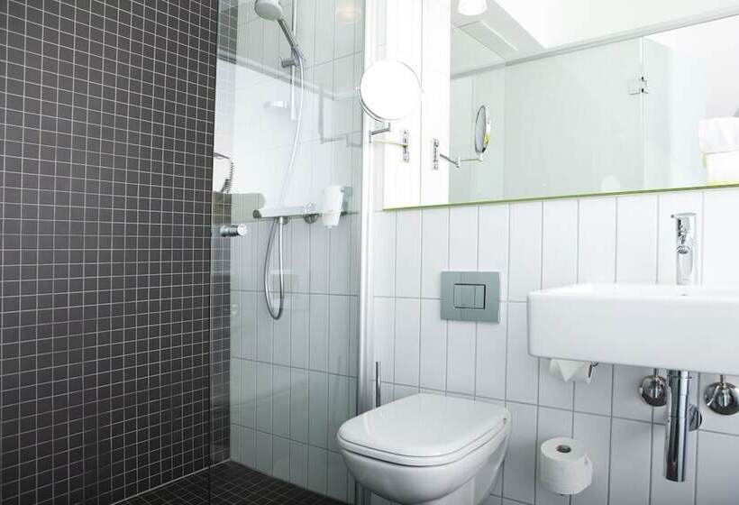 Номер Стандарт, Quality Hotel Waterfront