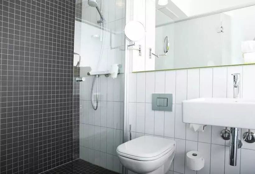 اتاق استاندارد, Quality Hotel Waterfront