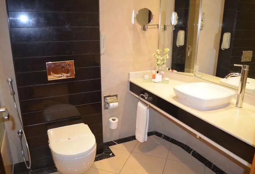 ２ベッドスイートルーム, Ramada By Wyndham Al Khobar