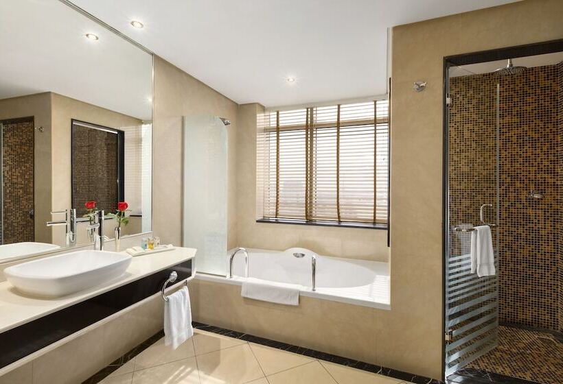 سوئیت 2 خوابه, Ramada By Wyndham Al Khobar