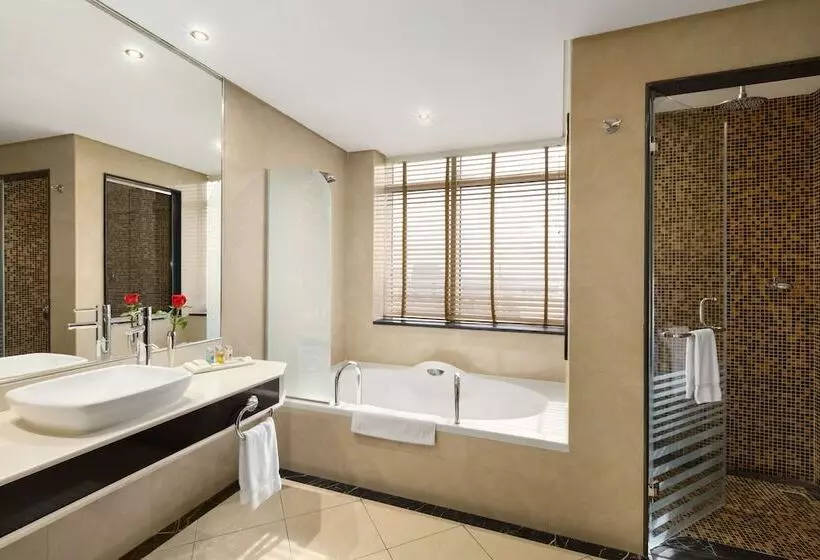 ２ベッドスイートルーム, Ramada By Wyndham Al Khobar