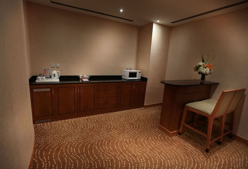 سوئیت 2 خوابه, Ramada By Wyndham Al Khobar