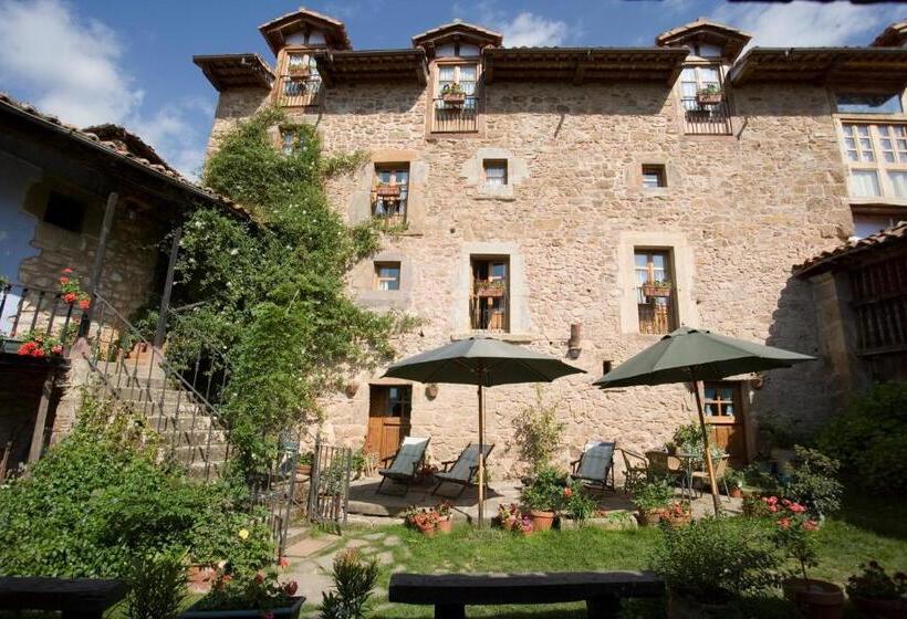 带阳台的豪华间, Posada La Trebede