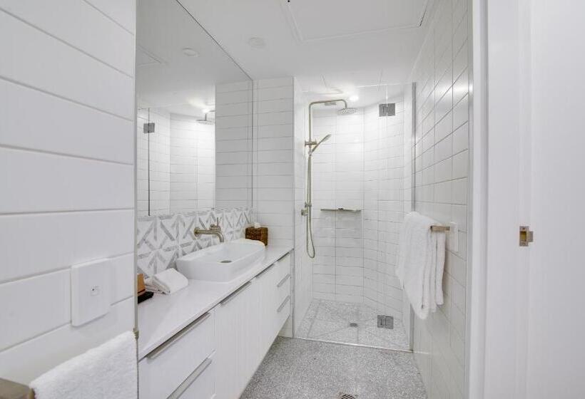 Студия Стандарт, Tingirana Noosa