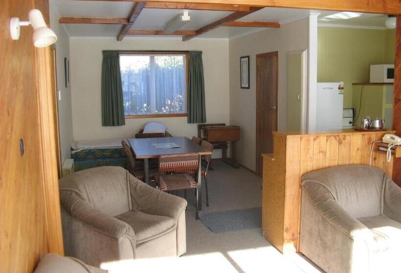 חדר משפתחתי סופריור, Tongariro River Motel