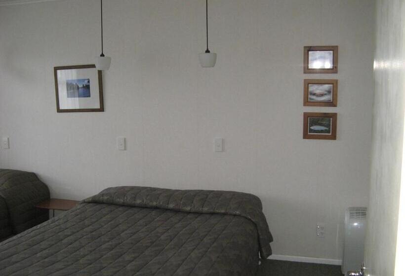 חדר סופריור, Tongariro River Motel