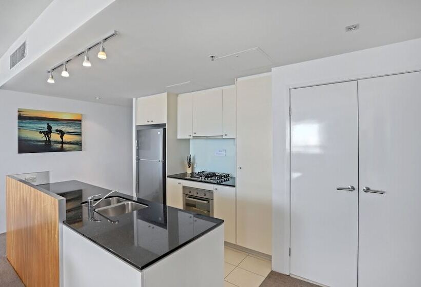 1 Bedroom Penthouse Apartment, Tweed Ultima Apartments