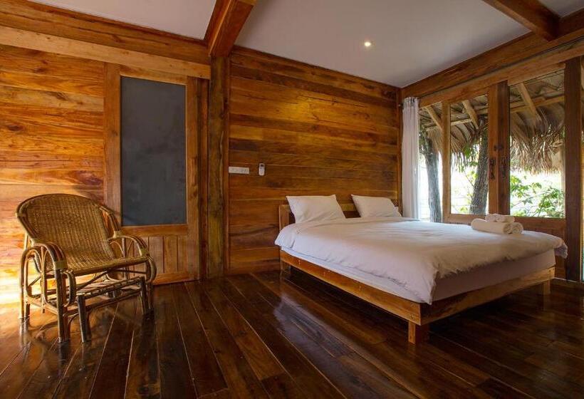 Номер Стандарт, Baan​ Tonlamphu​ Pakpra