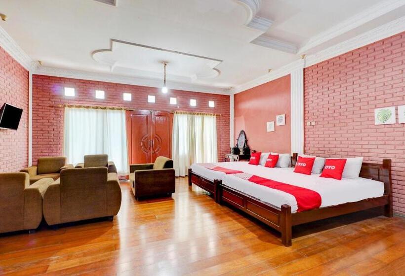 سوییت خانوادگی, Wisma Acidalia Syariah