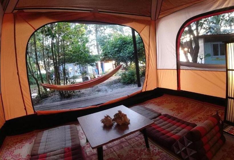 بنجلو قياسى, Phayam Friends