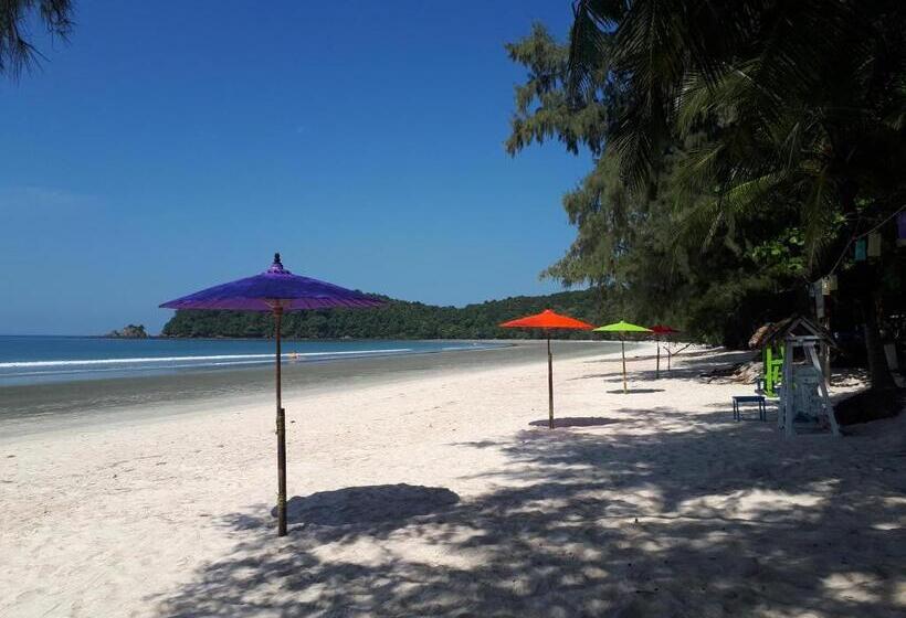 ‫فيلا غرفة نوم واحدة, Phayam Friends