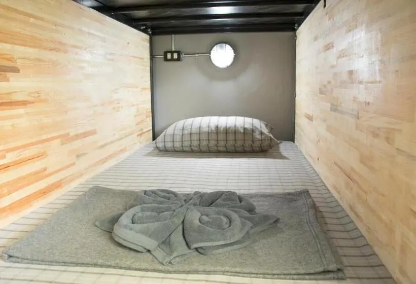 ルームシェアのワンベッド, @the Pier 519 Hostel