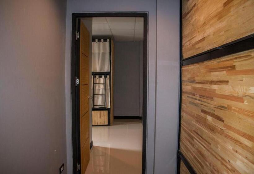 Кровать в Общей Комнате, @the Pier 519 Hostel