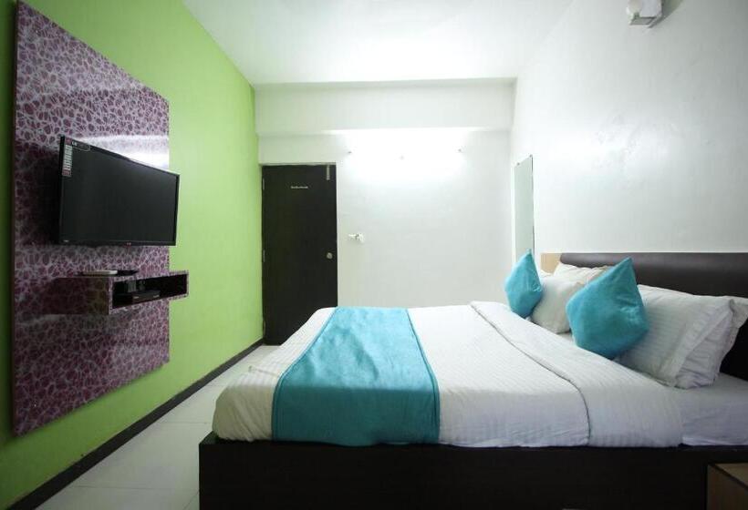 Номер Deluxe Кровать Кинг, Hillton