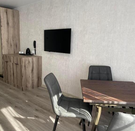 استودیوی لوکس, Prestige Apartments Berezinka