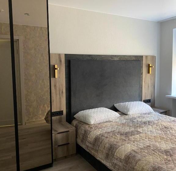 اتاق لوکس سه تخته, Prestige Apartments Berezinka