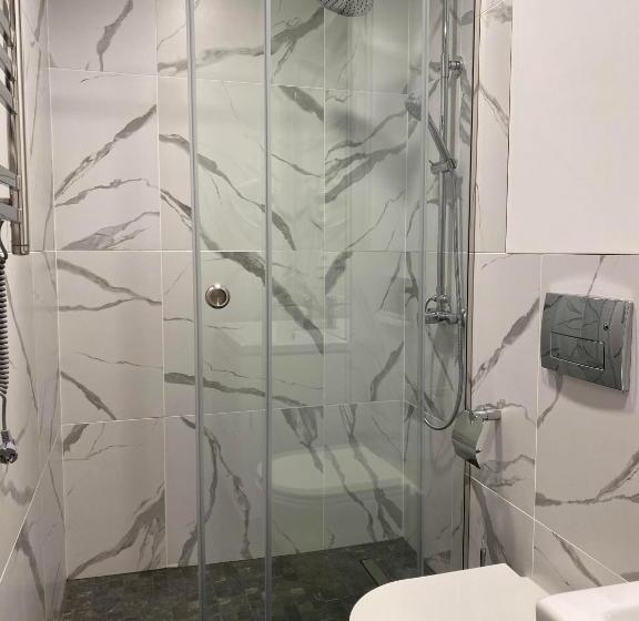 اتاق لوکس سه تخته, Prestige Apartments Berezinka