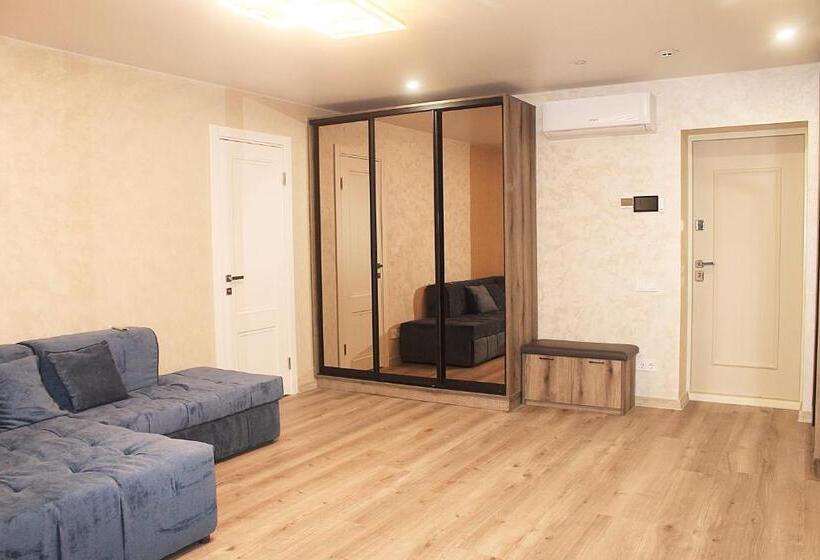 استودیوی استاندارد, Prestige Apartments Berezinka