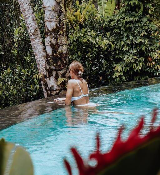 וילה עם חדר שינה אחד ובריכת שחיה, Keliki Luxury Lodge