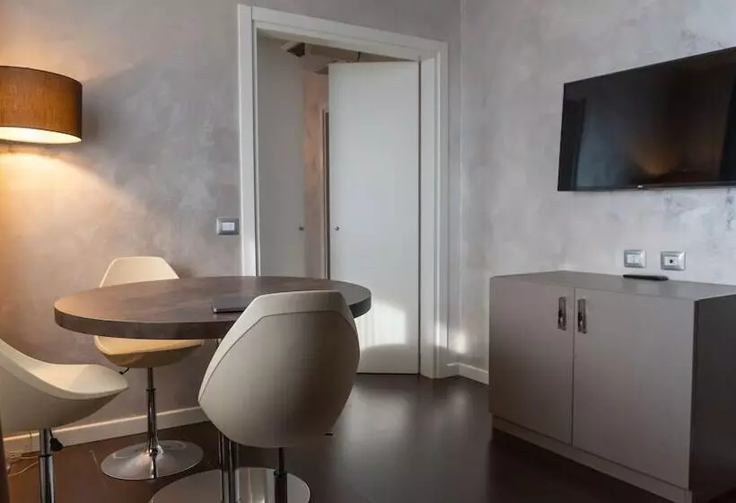 سوییت, Cavallo Hotel Noventa Di Piave