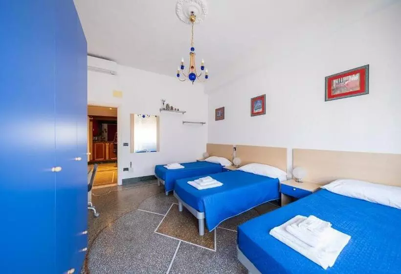اتاق استاندارد سه تخته با سرویس بهداشتی مشترک, Bbc Christian Bed & Breakfast