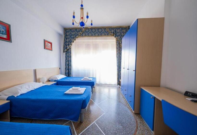 اتاق استاندارد سه تخته با سرویس بهداشتی مشترک, Bbc Christian Bed & Breakfast