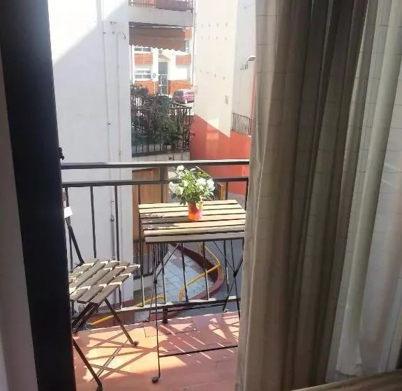 バルコニー付きスタンダードルーム, Hostal La Lluna