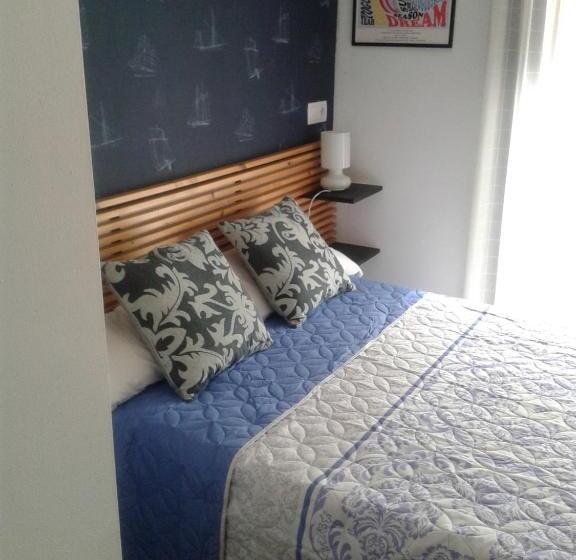 Номер Стандарт, Hostal La Lluna