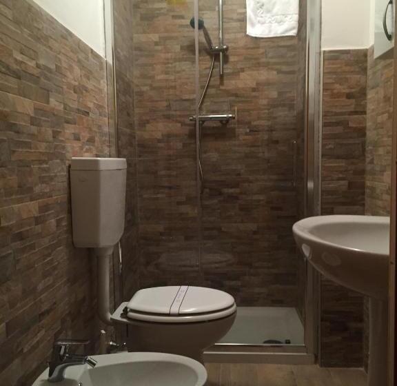 اتاق استاندارد, Aline