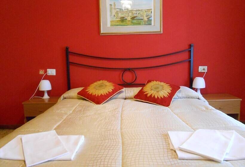 اتاق استاندارد سه تخته با سرویس بهداشتی مشترک, Aline