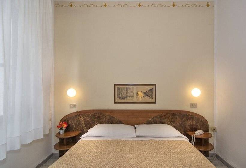 اتاق استاندارد با سرویس بهداشتی مشترک, Cecile