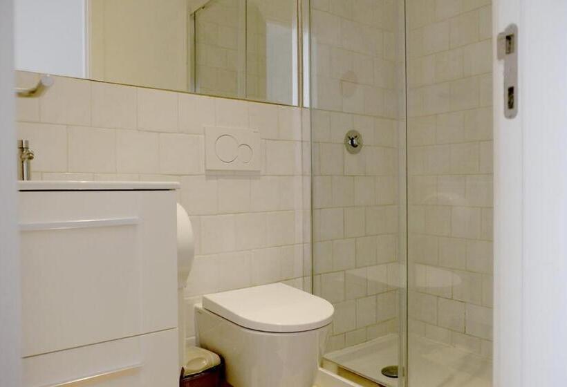 Quarto standard, Lisbon Poets Inn