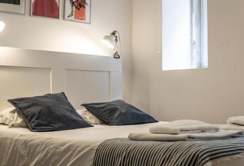 Quarto standard, Lisbon Poets Inn