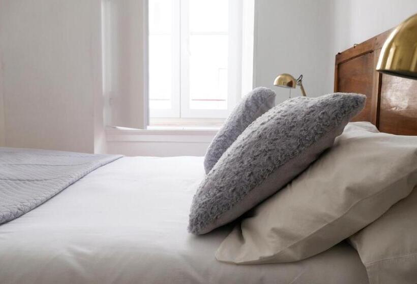 Quarto Standard Casa de Banho Partilhada, Lisbon Poets Inn