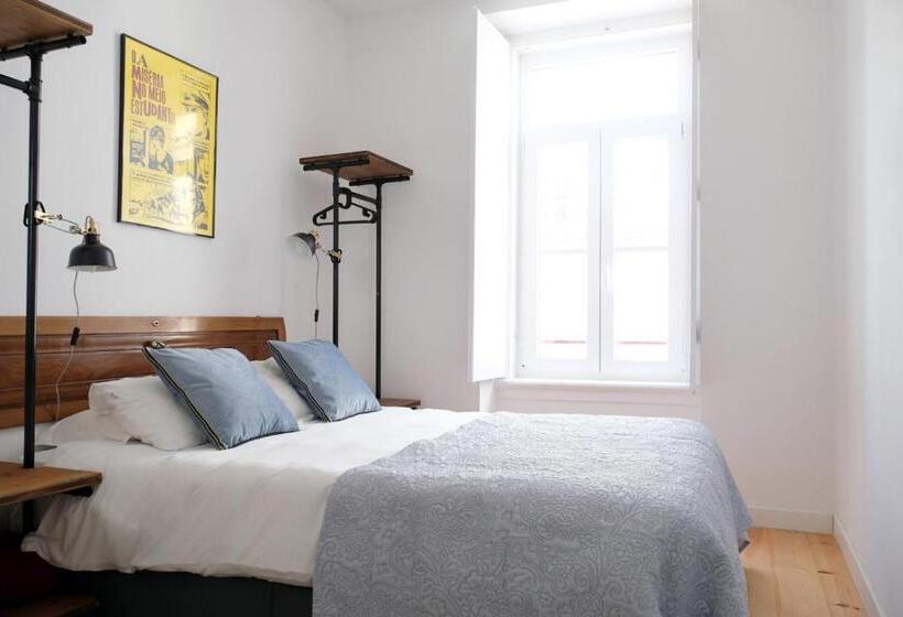 Quarto Standard Casa de Banho Partilhada, Lisbon Poets Inn