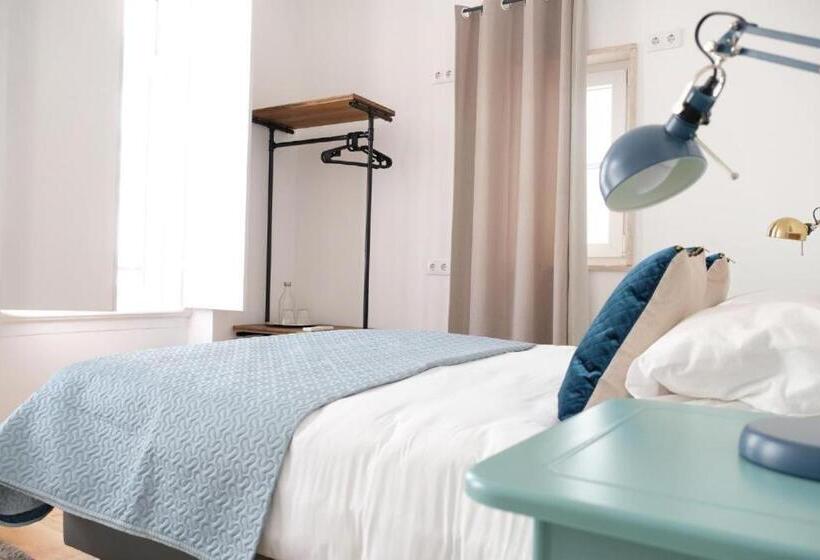 Quarto Standard Casa de Banho Partilhada, Lisbon Poets Inn