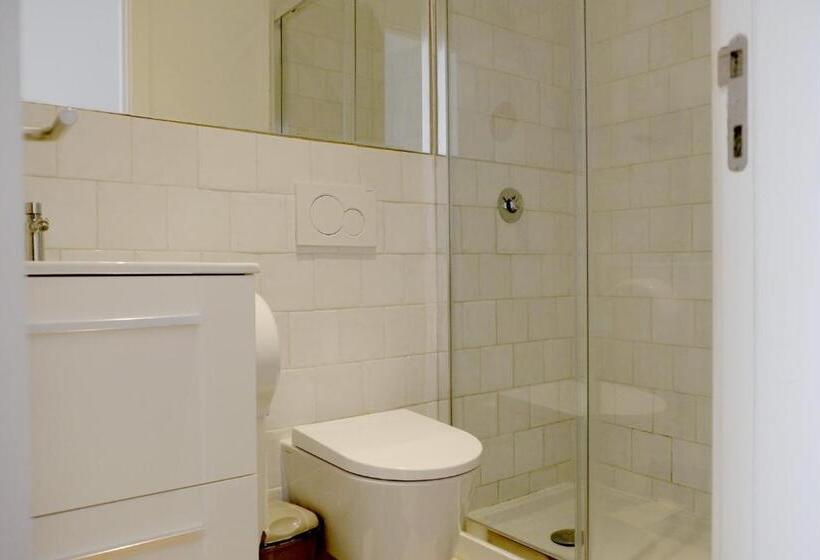 Estúdio Standard, Lisbon Poets Inn