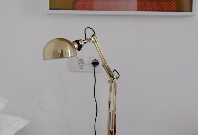 Quarto Triplo Comfort, Lisbon Poets Inn