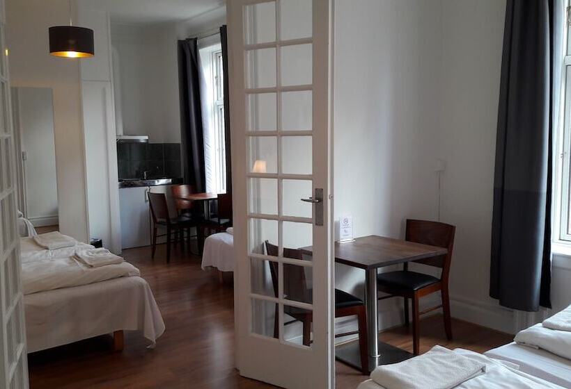 デラックスファミリールーム, Loeven