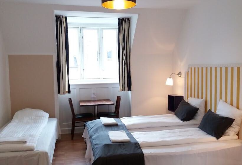 バスルーム共有のトリプルスタンダード, Loeven