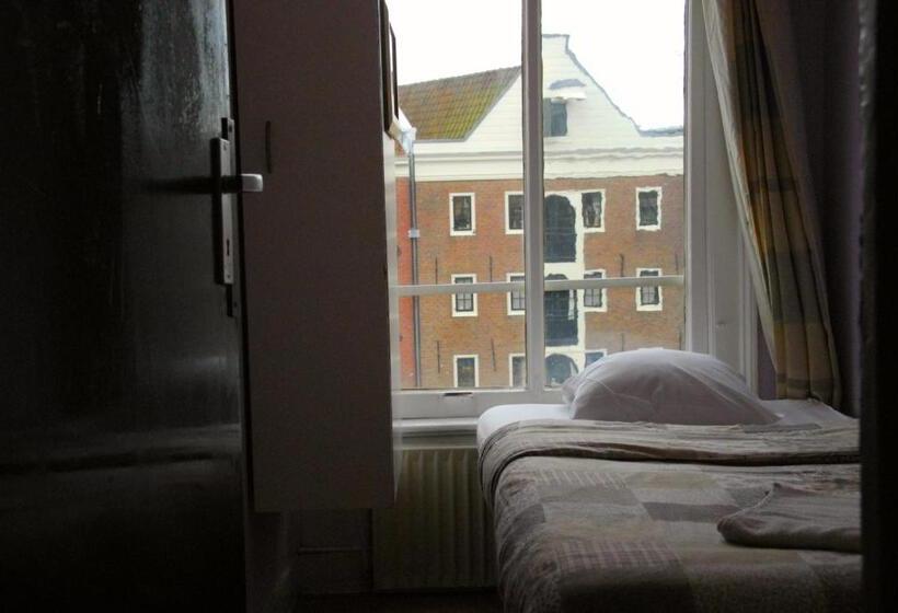 اتاق استاندارد یک تخته با سرویس بهداشتی مشترک, Tamara