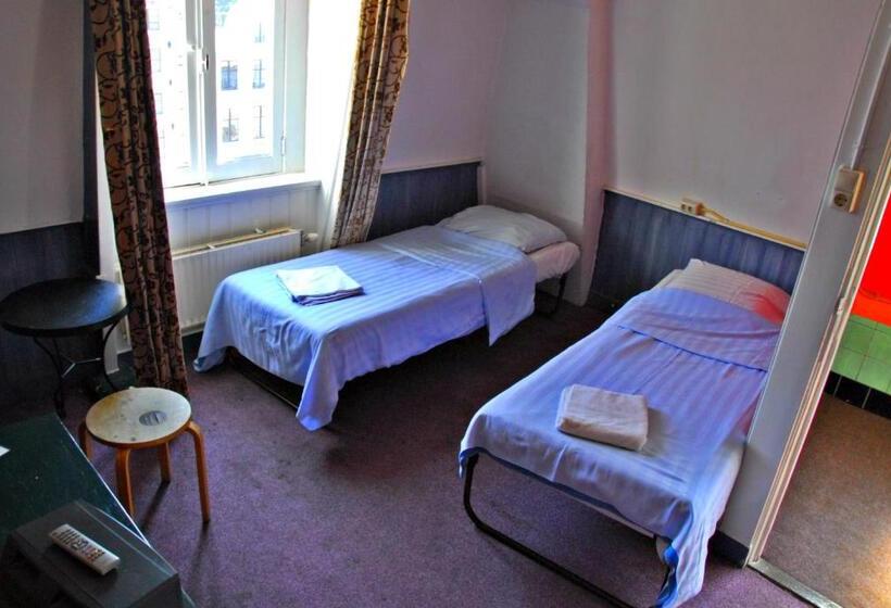 اتاق استاندارد با سرویس بهداشتی مشترک, Tamara