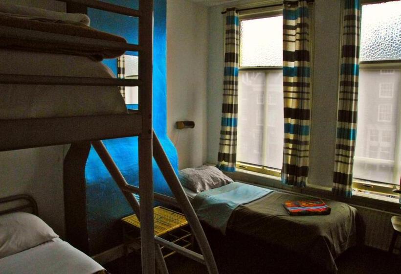 اتاق چهار تخته با دستشویی مشترک, Tamara