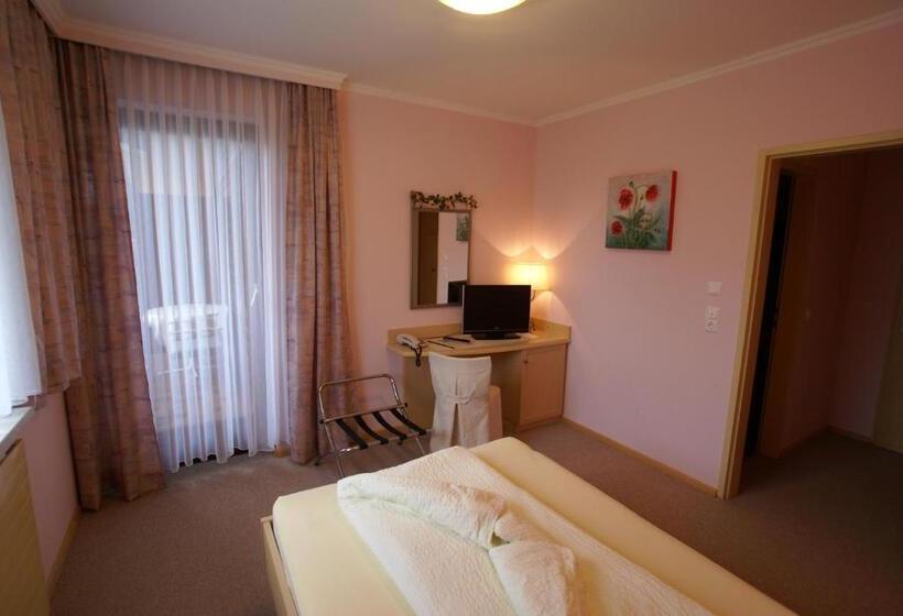 חדר סטנדרט יחיד עם מרפסת, Gasthof Hotel Zur Post